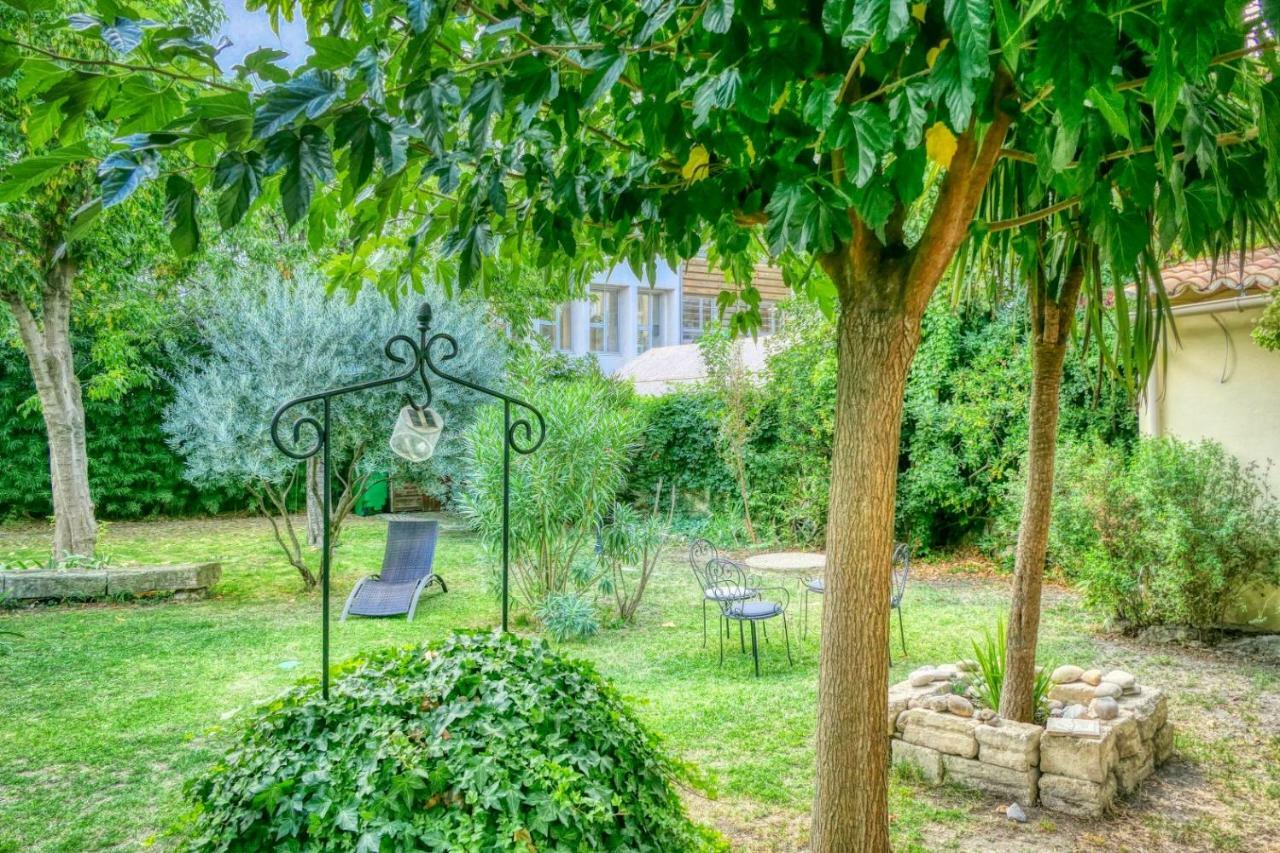 Au Saint Roch - Hotel Et Jardin Aviñón Exterior foto